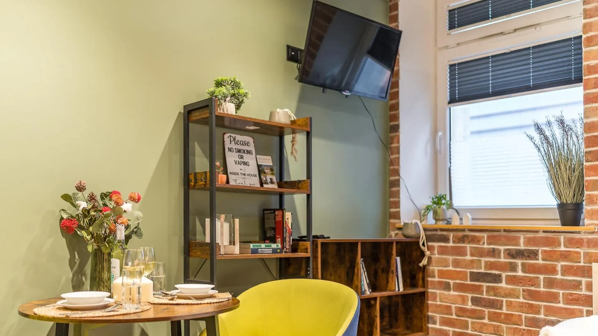 Krakow Grzegorzki Studio - Central Station Nearby - By Rentujemy Apartment
