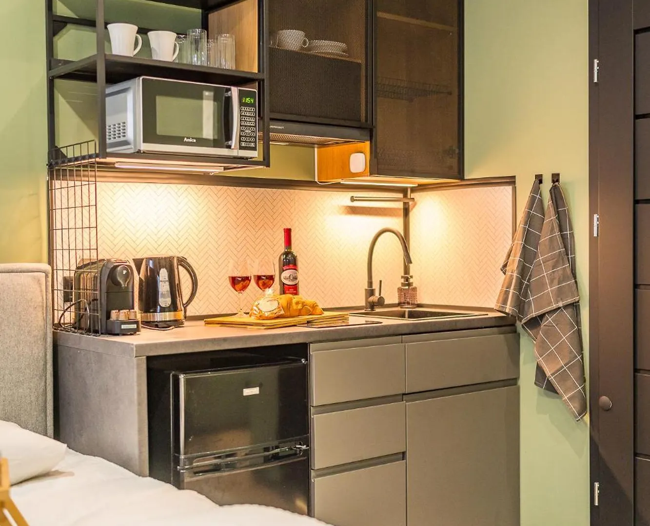 Krakow Grzegorzki Studio - Central Station Nearby - By Rentujemy Apartment